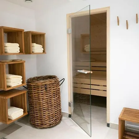Апартаменты Castle, App 201